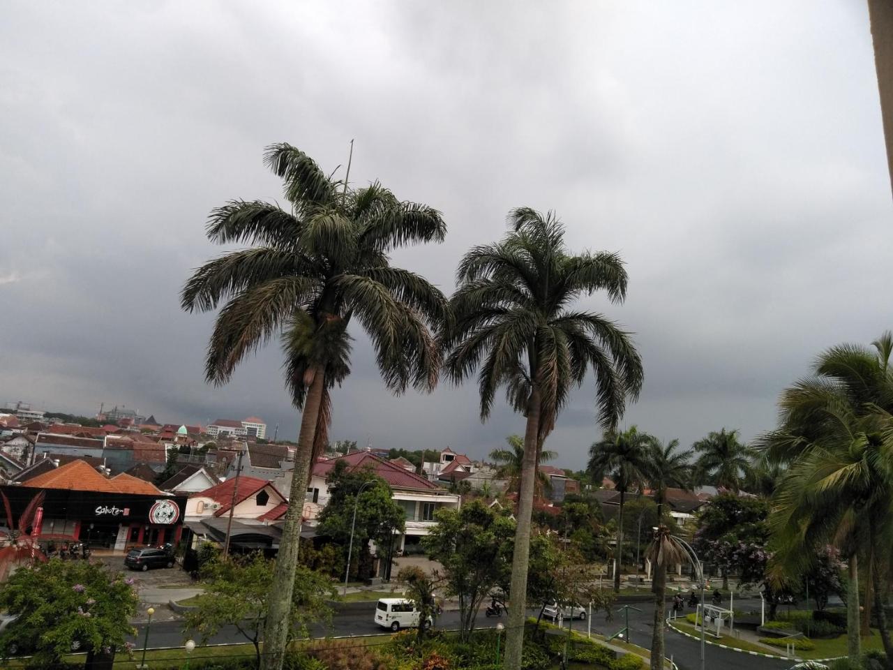 Malang City Boulevard Homestay Экстерьер фото