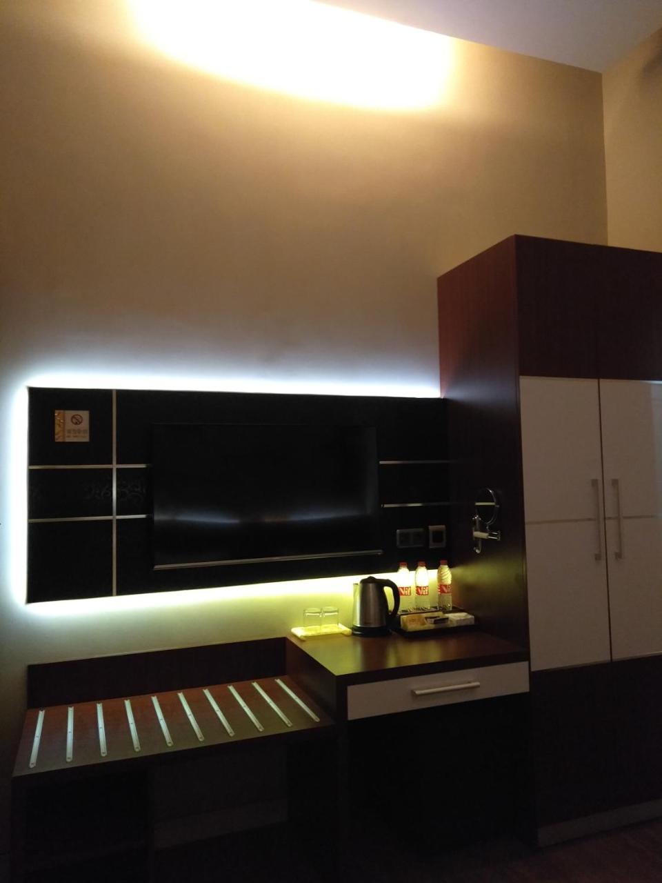 Malang City Boulevard Homestay Экстерьер фото